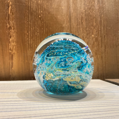 オバタ硝子工房 宙soraのペーパーウェイト ライトブルー 文具 ガラス