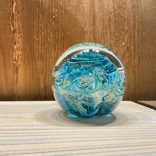 オバタ硝子工房 宙soraのペーパーウェイト ライトブルー 文具 ガラス