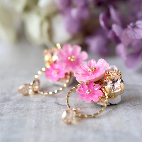 秋の花、コスモス＊揺れるbijouピアス／イヤリング イヤリング