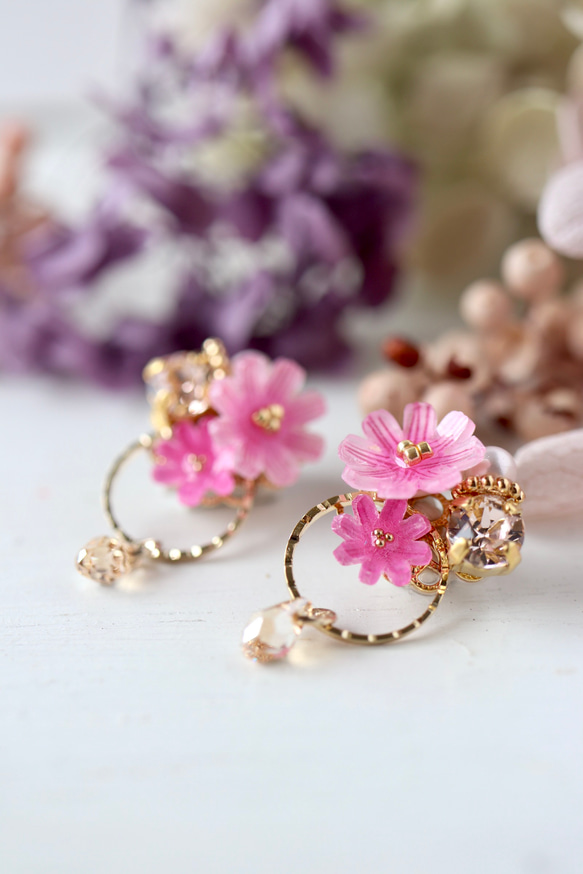 秋の花、コスモス＊揺れるbijouピアス／イヤリング イヤリング
