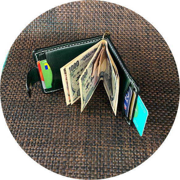 [深綠色染料] 錢夾變成扁平寬度 85 毫米 4 卡 + 多口袋紙幣夾 MC-10dgn Nume 皮革 第13張的照片