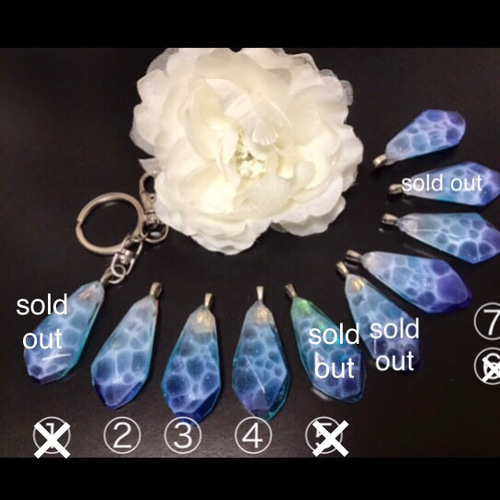 潮彩の宝石】ネックレス トップ 海 波 水面 透明 キレイ 青 緑 潮彩の宝石】ネックレス トップ 海 波 水面 透明 キレイ 青 緑