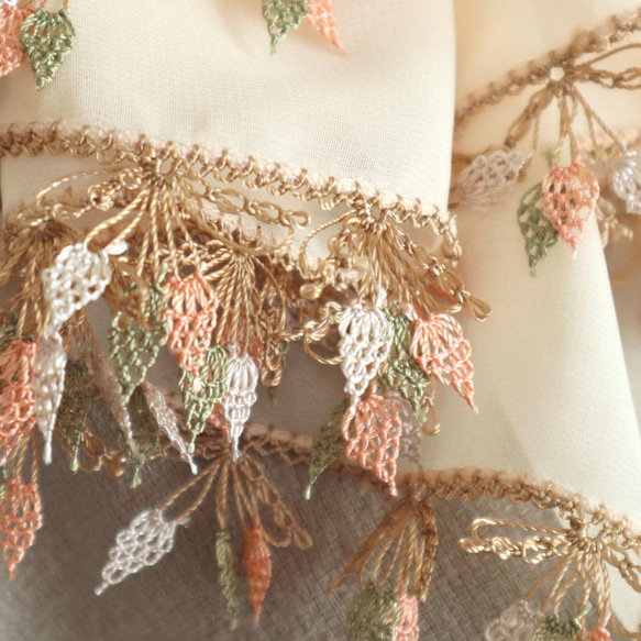 [Made to order] OYA Needlelace chiffon shawl [LEAF] Apricot 第3張的照片