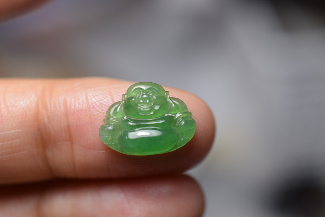 HSYR72 美品 ミャンマー産 天然 A貨 氷種 辣陽緑 本翡翠 みろくぼさつ ルース 裸石