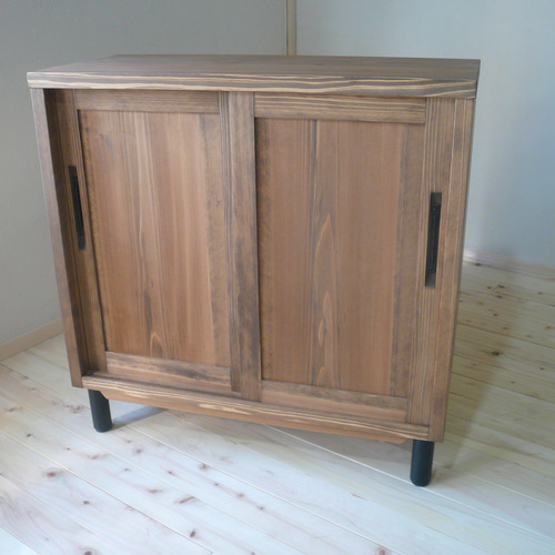 美品 ☆ ウッドキャビネット 天然木 キッチンカウンター 【引取3500円引き】 天然木のナチュラルなカウンターキャビネット【引き戸】 チェスト