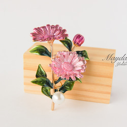 『優雅なブローチシリーズ〜可愛いマーガレットのブローチ』 2枚目の画像