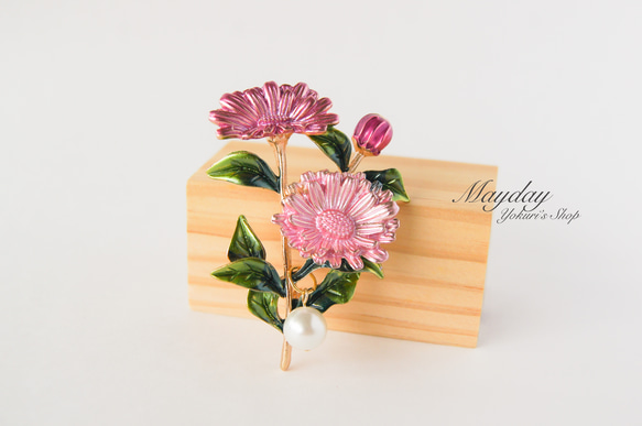 『優雅なブローチシリーズ〜可愛いマーガレットのブローチ』 2枚目の画像