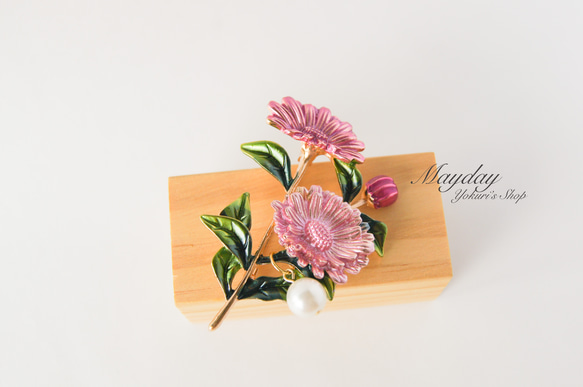 『優雅なブローチシリーズ〜可愛いマーガレットのブローチ』 3枚目の画像