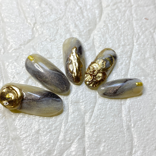 再販☆ニュアンスネイル/グレージュ/秋/nails/オータムネイル/金箔  