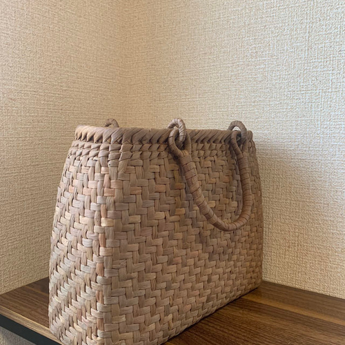 国産山葡萄蔓　手作り　かごバッグ　網代編み 国産山葡萄蔓 手作り かごバッグ 網代編み かごバッグ 伝統工芸