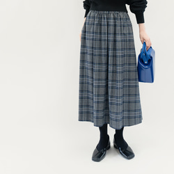 グレーでタータンを楽しむ ウールライク グレー 青 タータンチェック ロングスカート ●ROLLA● 4枚目の画像