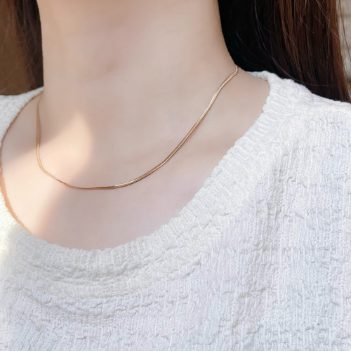 付けっぱなしOK！ スネークチェーン 華奢シンプル 重ね付け レディース