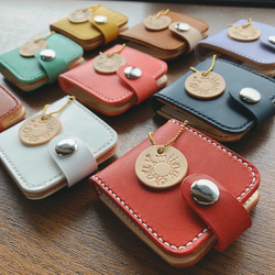 レザーの携帯ミニフォトケース 1枚目の画像