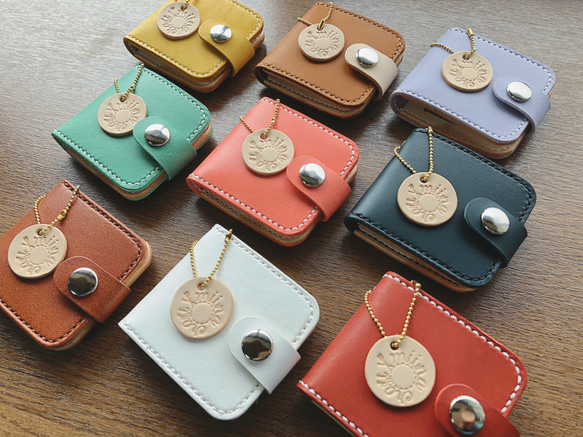 レザーの携帯ミニフォトケース 3枚目の画像