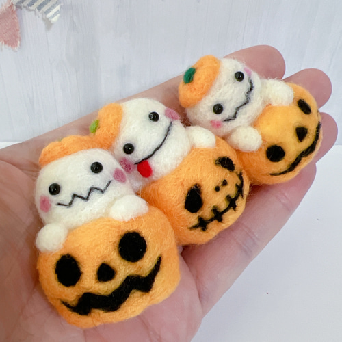 受注制作(ハロウィン)オバケinおばけカボチャ② 羊毛フェルト アトリエ