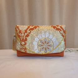 Creema SPRINGS 】刺繍入黒金青モダン花模様シルク着物帯の2ways