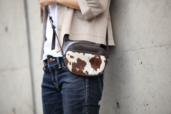 ヴィンテージ　ショルダーバッグ　ハラコ 冬こそ主役 ハラコ ミニショルダーバッグ オーバル型 レディース