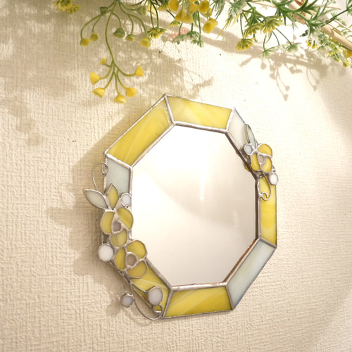 ✴︎:.｡再販♪ 黄色の八角形の鏡♪白いお花モチーフ♪ (20size