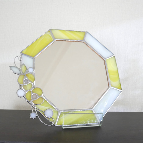 ✴︎:.｡再販♪ 黄色の八角形の鏡♪白いお花モチーフ♪ (20size