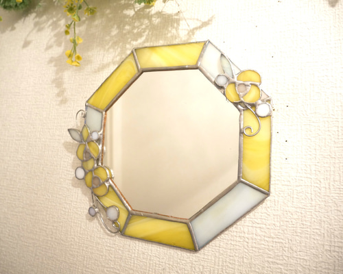 ✴︎:.｡再販♪ 黄色の八角形の鏡♪白いお花モチーフ♪ (20size/max22