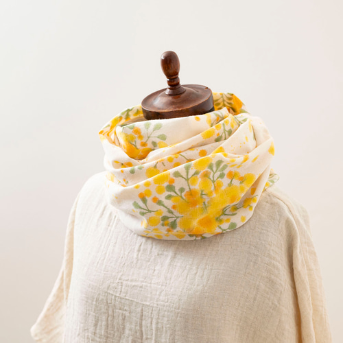 手織綿の作品 伊勢木綿の手描き染めストール / ミモザ・黄 ストール 染め屋 ひよこ