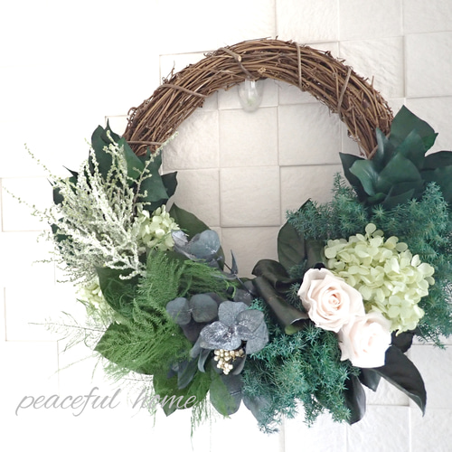 プリザーブドフラワー リーフグリーンとアイボリーローズのハーフ