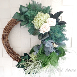 プリザーブドフラワー リーフグリーンとアイボリーローズのハーフ