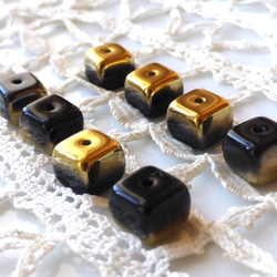 キューブ　ブラックゴールド　Czech Glass Beads8個 2枚目の画像