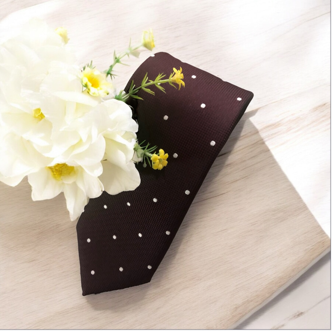 山梨富士吉田silkネクタイ　マルーン色にいにしえを想う