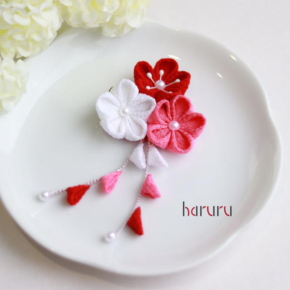 つまみ細工リボン髪飾り ピンク 赤 白 七五三 成人式 浴衣 結婚式