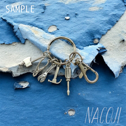 【工具が選べる】職人さんの工具キーホルダー　スパナ／ペンチ／ハンマー／糸ノコ／斧／のこぎり／ドリル／ドライバー 2枚目の画像