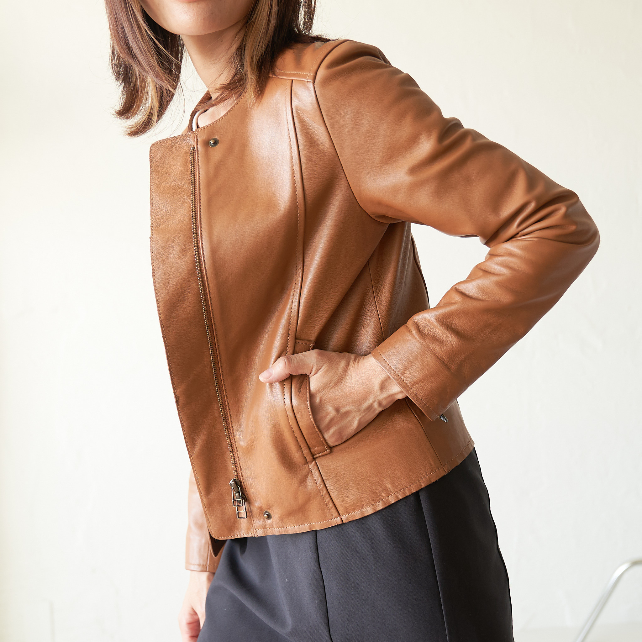 ﾓﾘﾉｶﾞｯｺｳ Mサイズ ラムレザーノーカラージャケットブルゾン (レザーキャメル)｜MG28332-M-ca