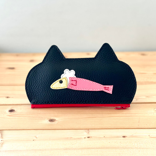 猫好きが作った本牛革メガネケース 黒白ハチワレ猫 赤色メガネ