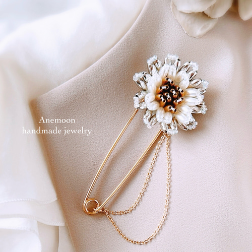 新着【Vivienne Westwood】Beaded Charm Pinビーズ チャームピン 新着【Vivienne Westwood】Beaded Charm Pinビーズ チャームピン