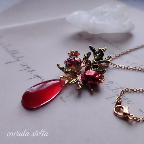 ペルセポネの ザクロ ネックレス 】 16KGP レジン 石榴 赤