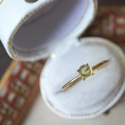 【４mm】宝石質 ペリドット Ring 〈18kgp〉 3枚目の画像