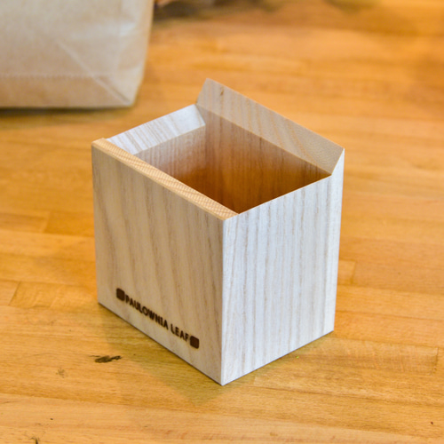 津南桐 桐たんす屋の米びつ~5kg~ ☆一合升付き☆ 保存容器