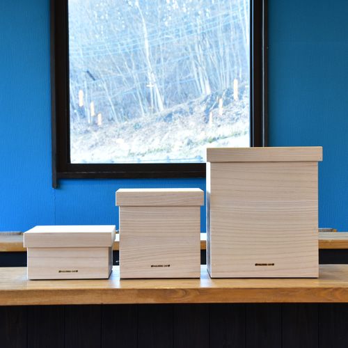 津南桐 桐たんす屋の米びつ~5kg~ ☆一合升付き☆ 保存容器