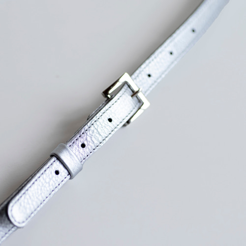 シルバーショルダーバッグ バケツ型 ショルダーバッグ 本革 シュリンクレザー レディース