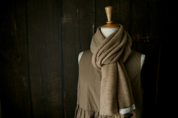 100% 純羊絨 奶茶色 ◎ 可水洗 垂墜針織，手感極佳^ 第1張的照片