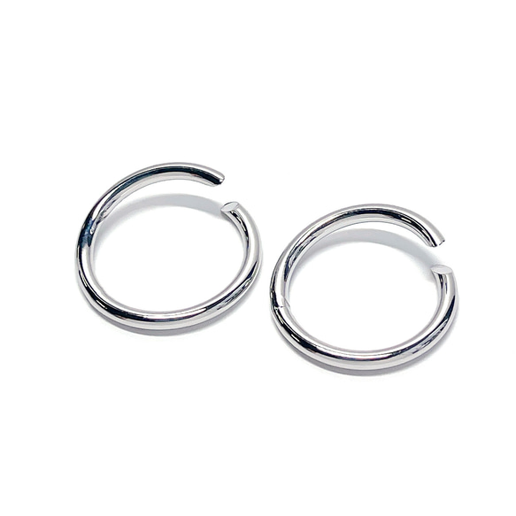 ir02 [1 件] 相容尺寸 11-13，尺寸可調整！簡單的銀色開口戒指，其形狀透過主體的扭曲和擴張而變化。 第4張的照片