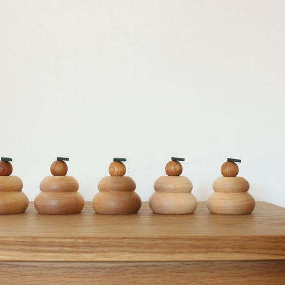 木の鏡餅 ミニサイズ｜木製 かがみもち お正月 飾り モダン  新年 迎春 お年賀 11枚目の画像