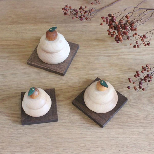 木の鏡餅 ミニサイズ｜木製 かがみもち お正月 飾り モダン  新年 迎春 お年賀 10枚目の画像