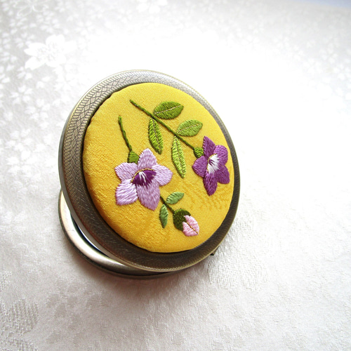 日本刺繍【桔梗】絹のコンパクトミラー AG ◇山吹色◇ 刺繍 手