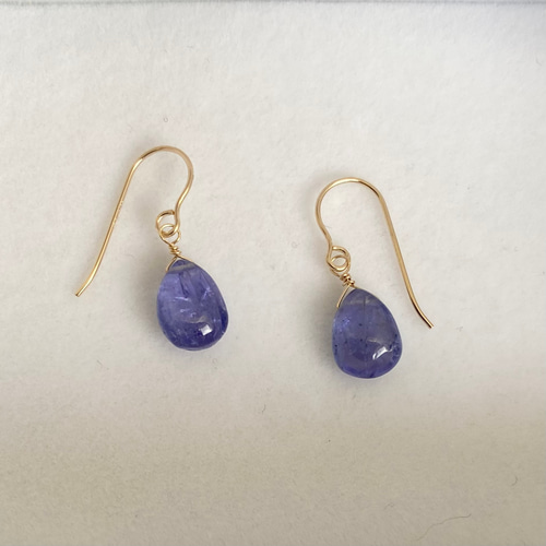 14kgf》天然石 一粒 タンザナイト ピアス／ノンホールピアス