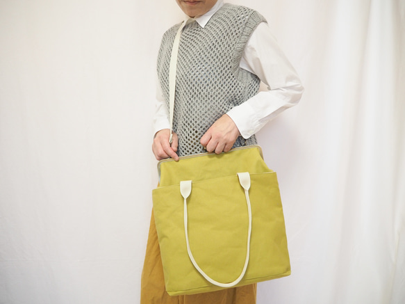 A4サイズもラクラク収納！帆布のがまぐち3wayリュックサック≪ヒワグリーン≫ 13枚目の画像