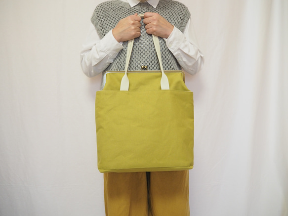 A4サイズもラクラク収納！帆布のがまぐち3wayリュックサック≪ヒワグリーン≫ 12枚目の画像