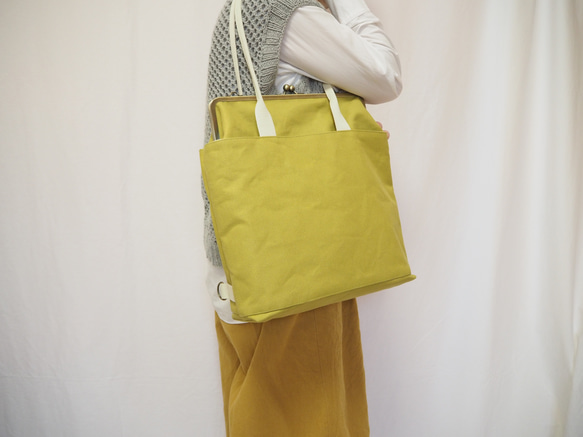 A4サイズもラクラク収納！帆布のがまぐち3wayリュックサック≪ヒワグリーン≫ 9枚目の画像