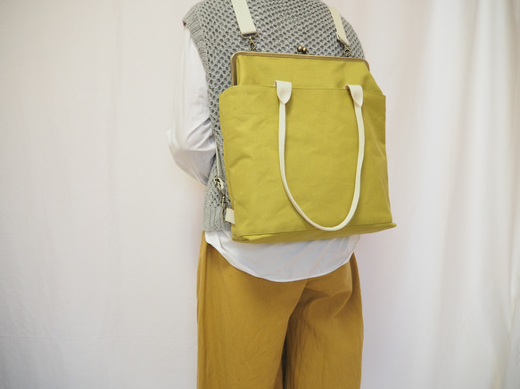 A4サイズもラクラク収納！帆布のがまぐち3wayリュックサック≪ヒワグリーン≫ 2枚目の画像