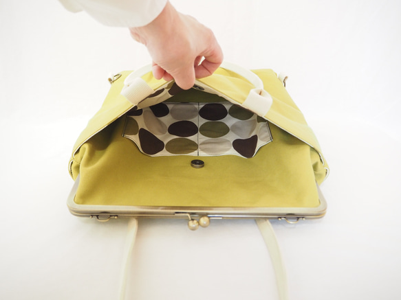 A4サイズもラクラク収納！帆布のがまぐち3wayリュックサック≪ヒワグリーン≫ 6枚目の画像